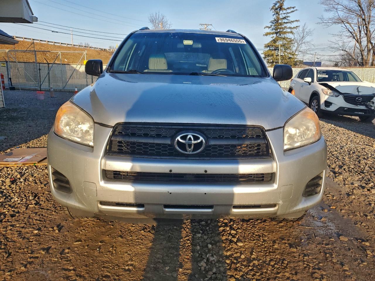 2011 TOYOTA RAV4 photo 5