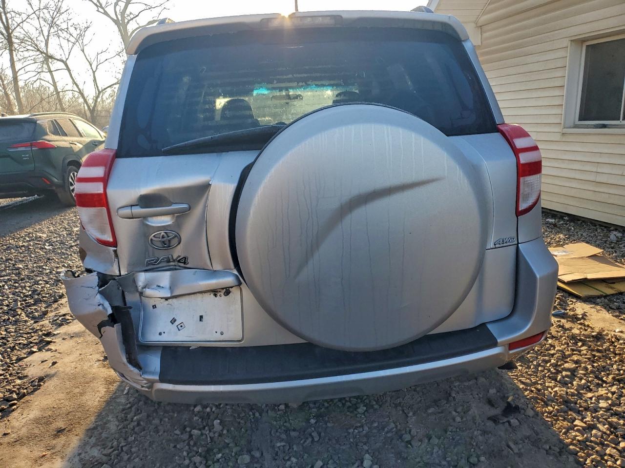 2011 TOYOTA RAV4 photo 6