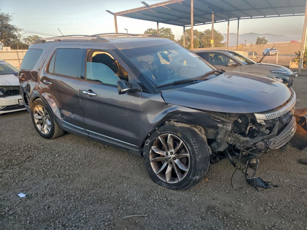 2014 FORD EXPLORER XLT photo 4