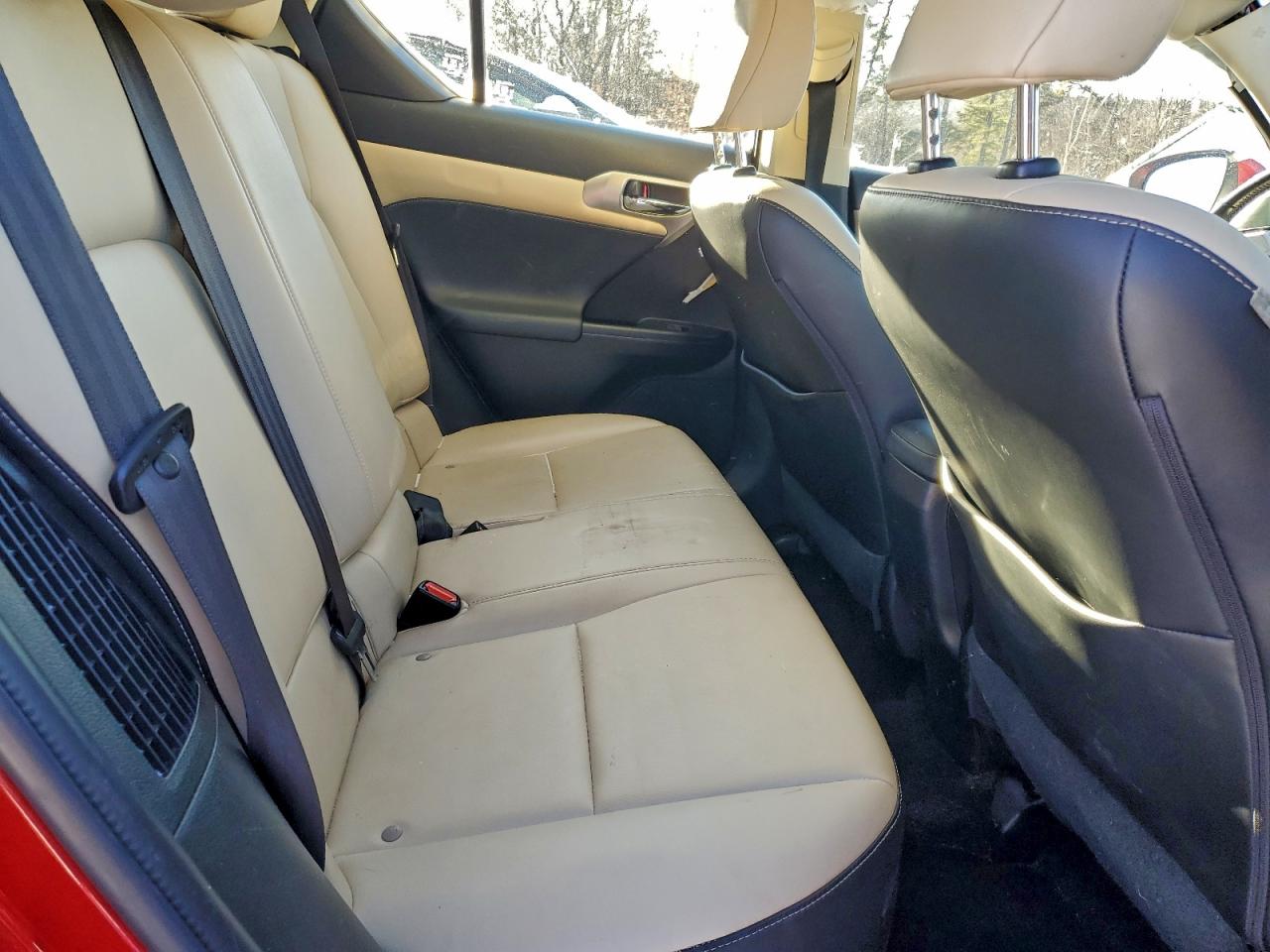 2017 LEXUS CT 200 photo 10