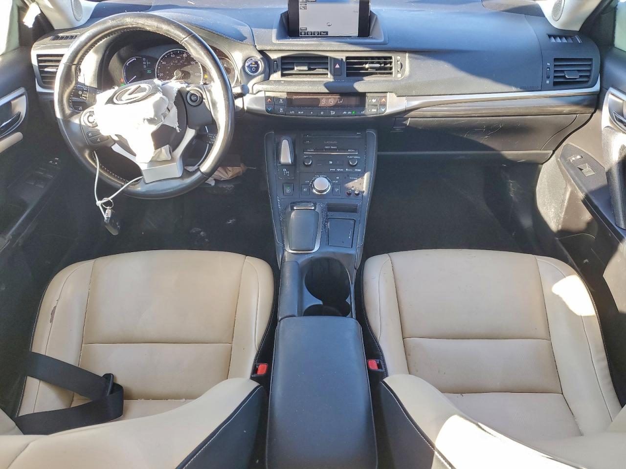 2017 LEXUS CT 200 photo 8