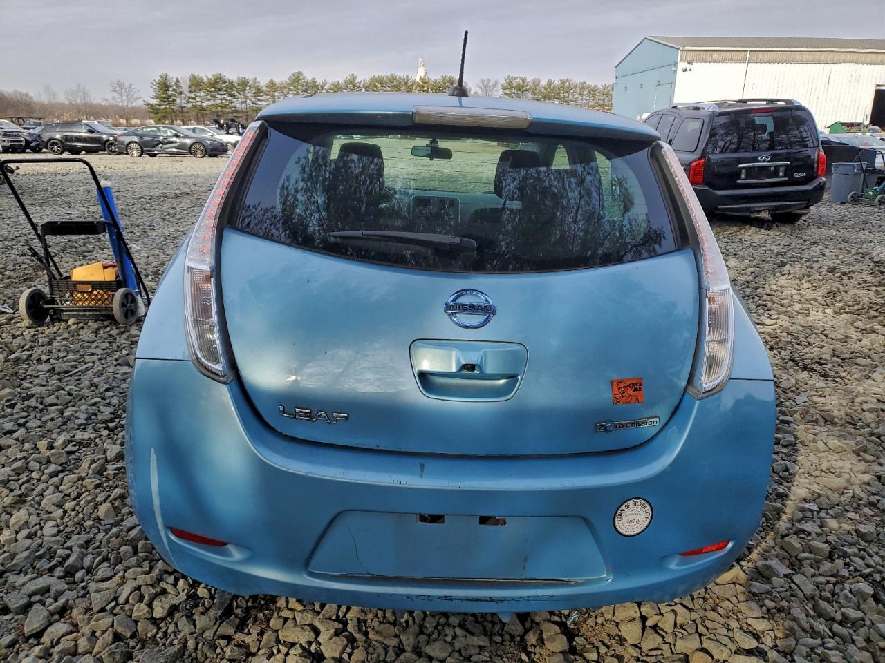 2015 NISSAN LEAF S photo 6