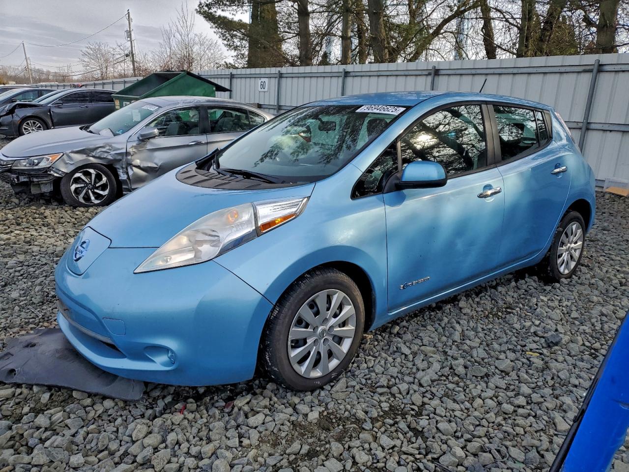 2015 NISSAN LEAF