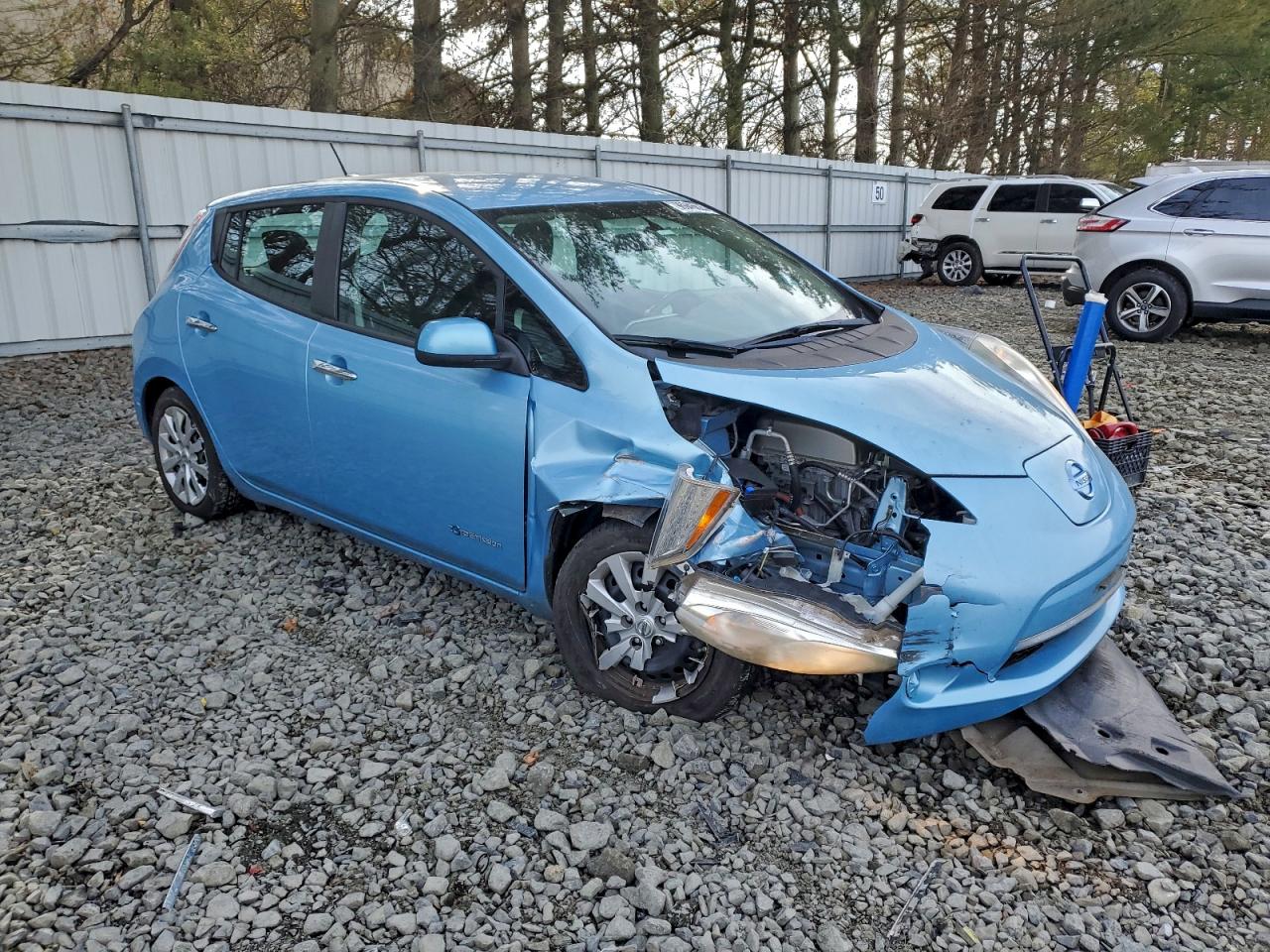 2015 NISSAN LEAF S photo 4