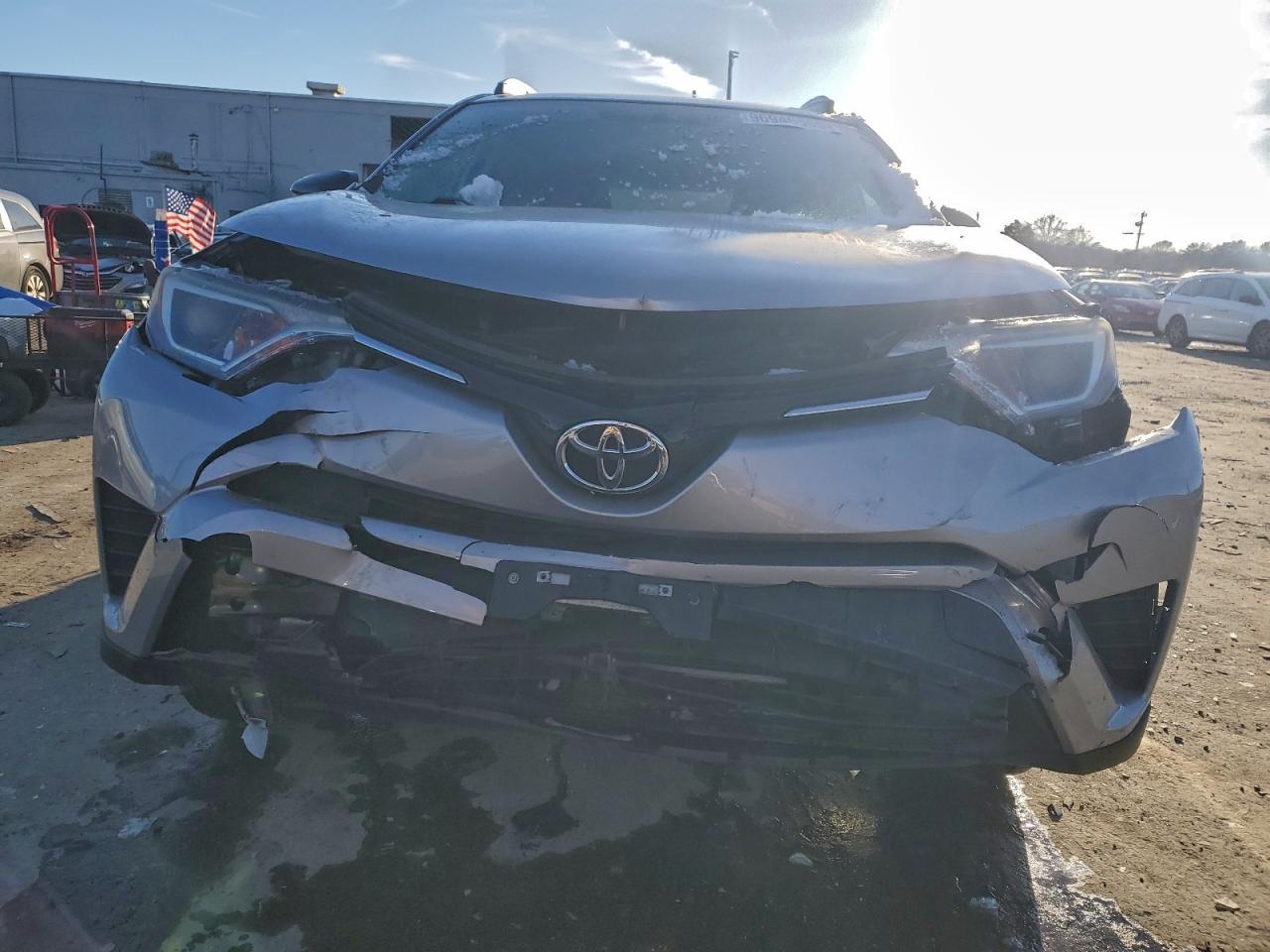 2016 TOYOTA RAV4 LE photo 5