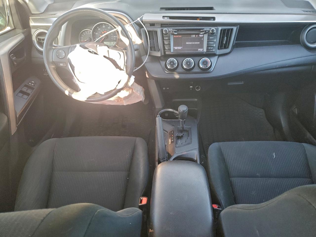 2016 TOYOTA RAV4 LE photo 8