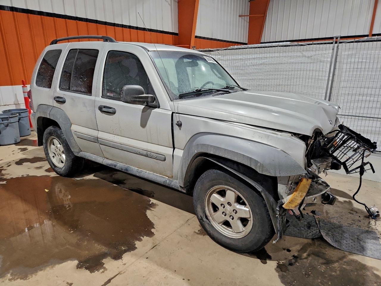 2005 JEEP LIBERTY SPORT photo 10