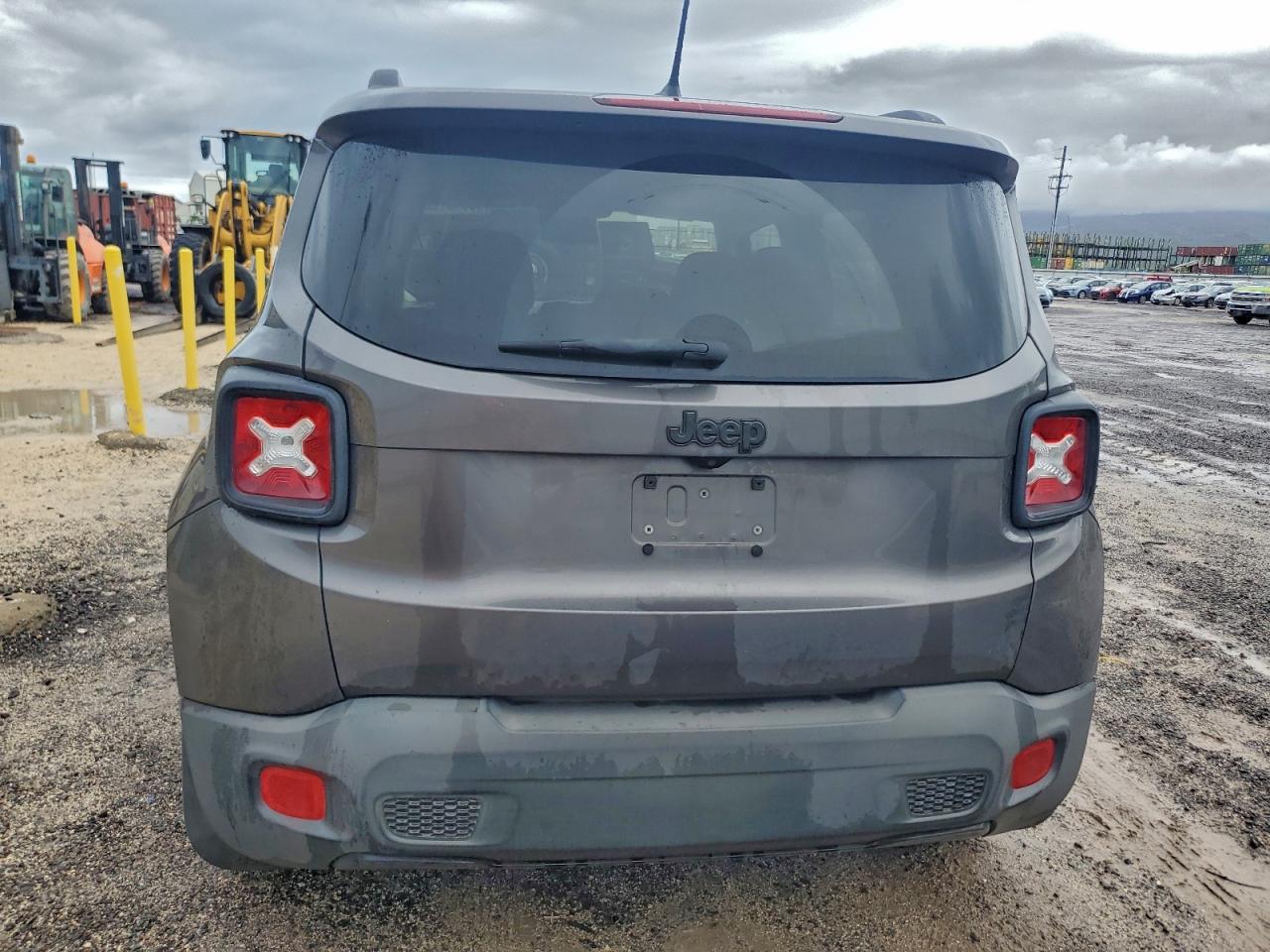 2017 JEEP RENEGADE LATITUDE photo 6
