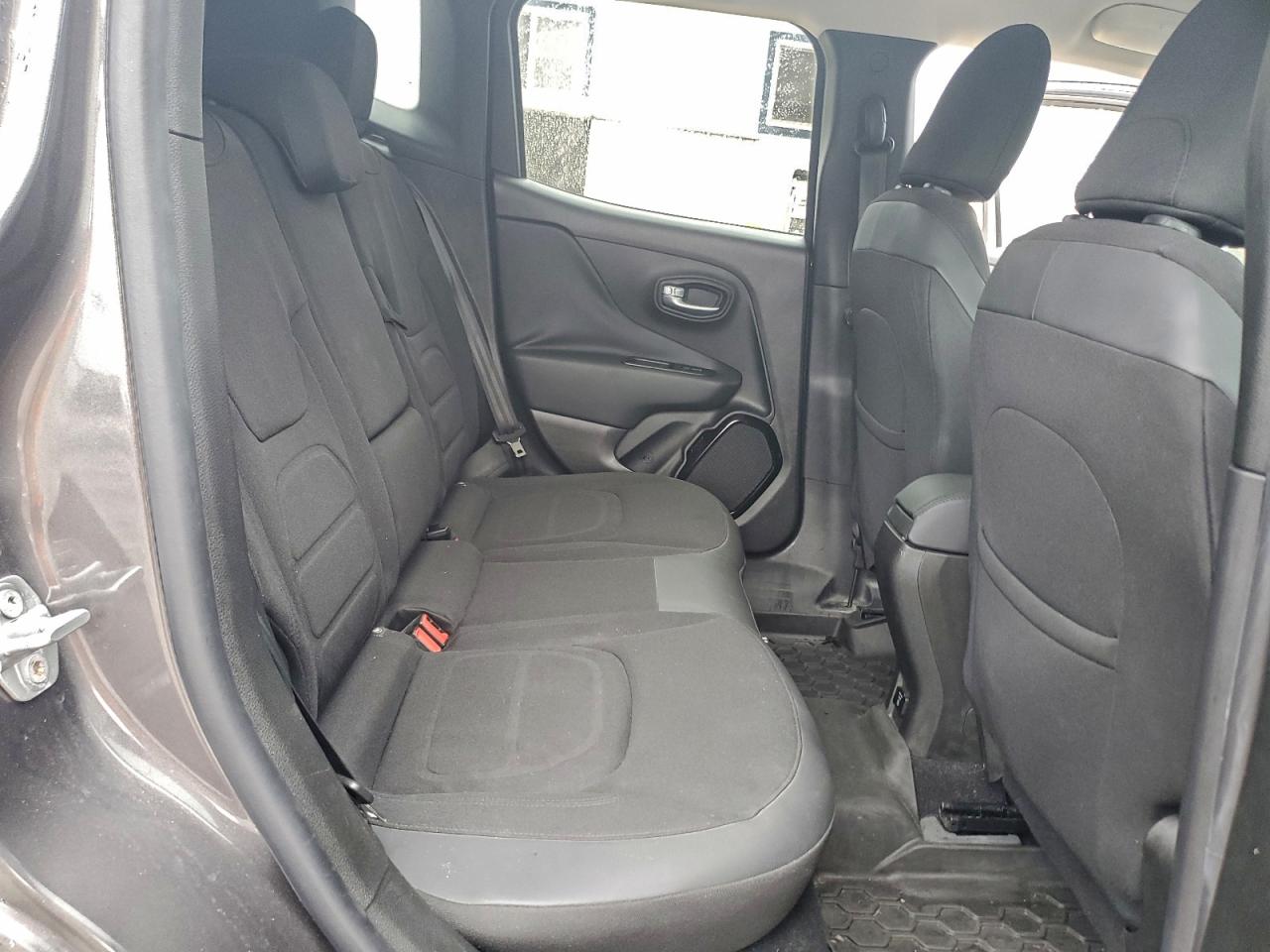 2017 JEEP RENEGADE LATITUDE photo 11