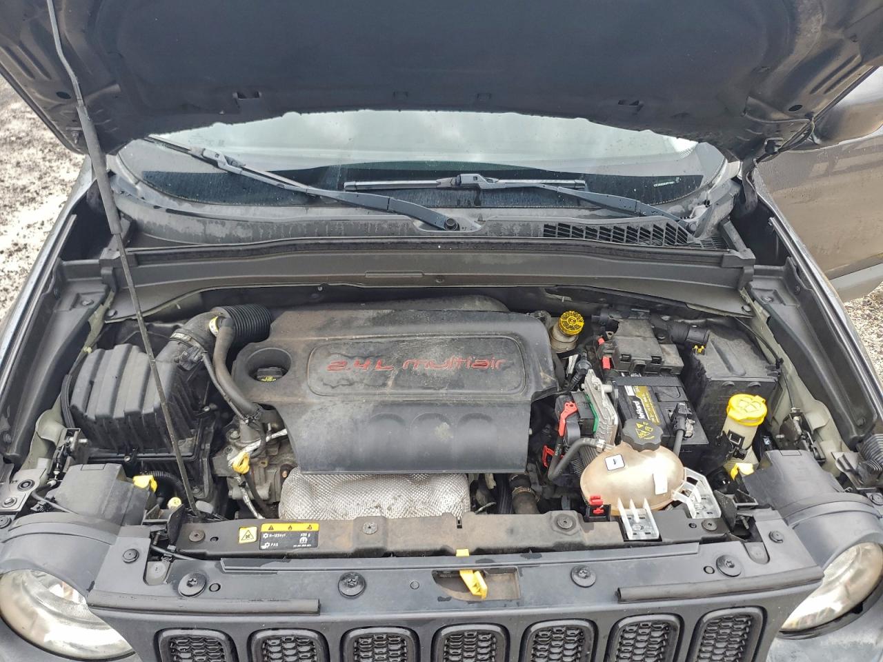 2017 JEEP RENEGADE LATITUDE photo 12