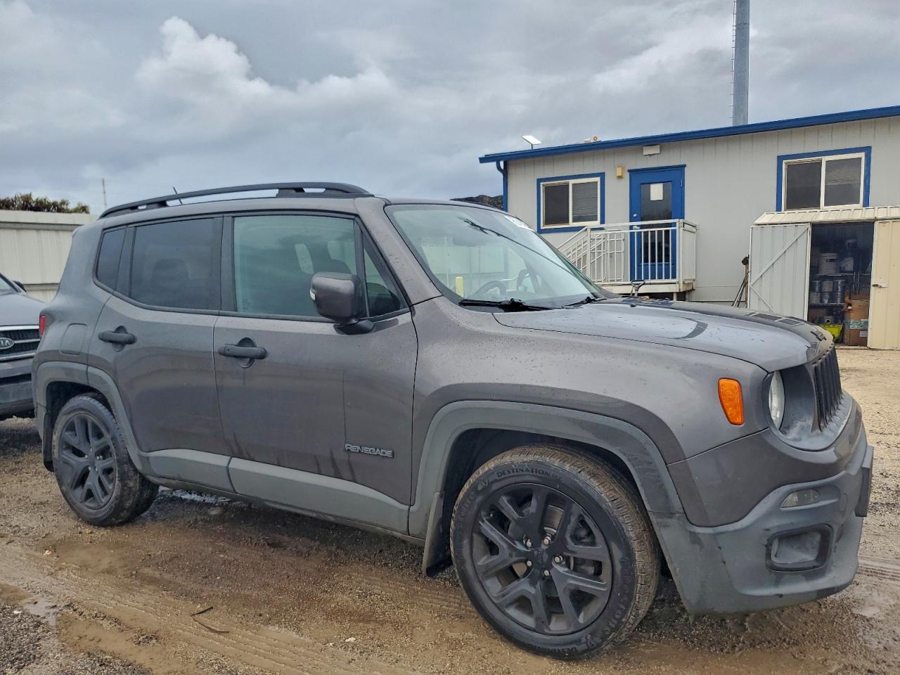 2017 JEEP RENEGADE LATITUDE photo 4
