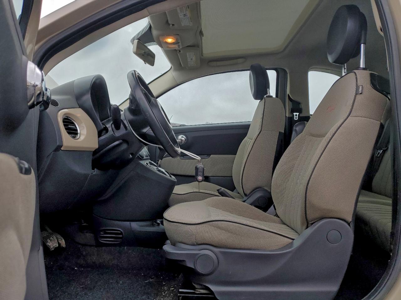 2012 FIAT 500 LOUNGE photo 7