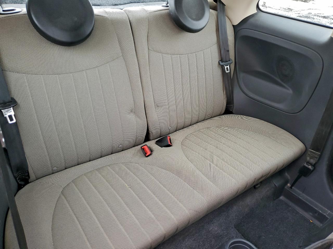 2012 FIAT 500 LOUNGE photo 10