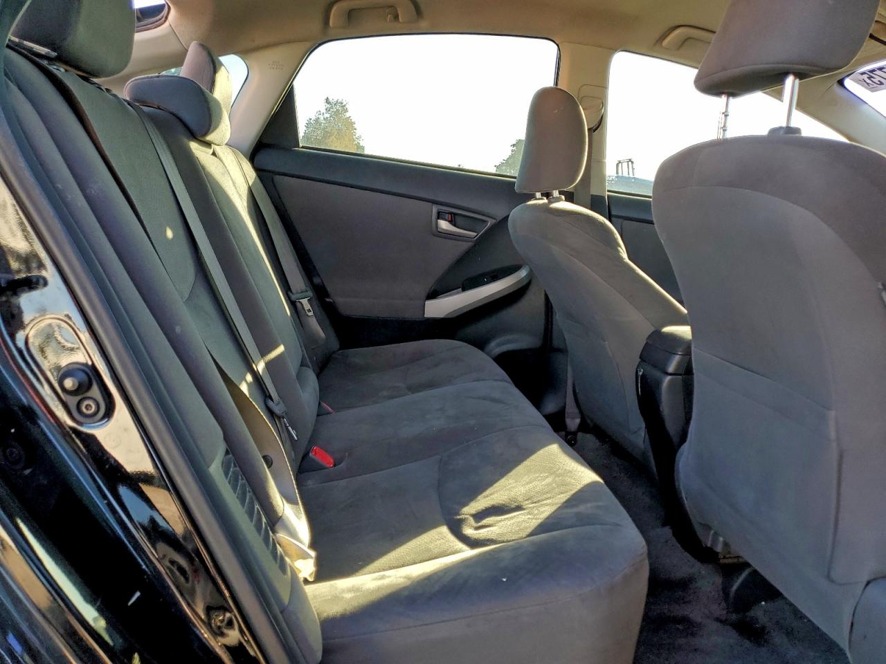 2013 TOYOTA PRIUS photo 28