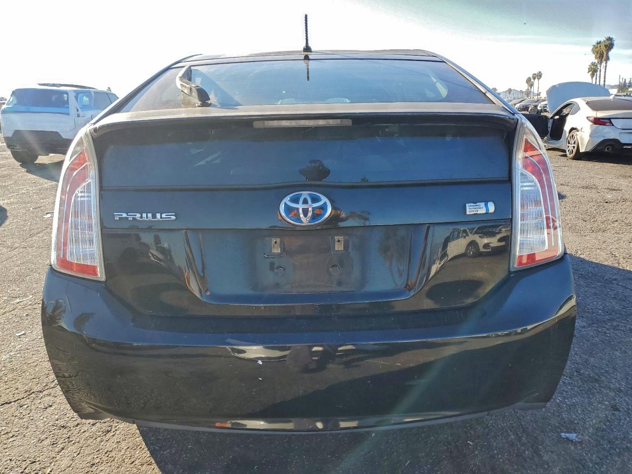 2013 TOYOTA PRIUS photo 16