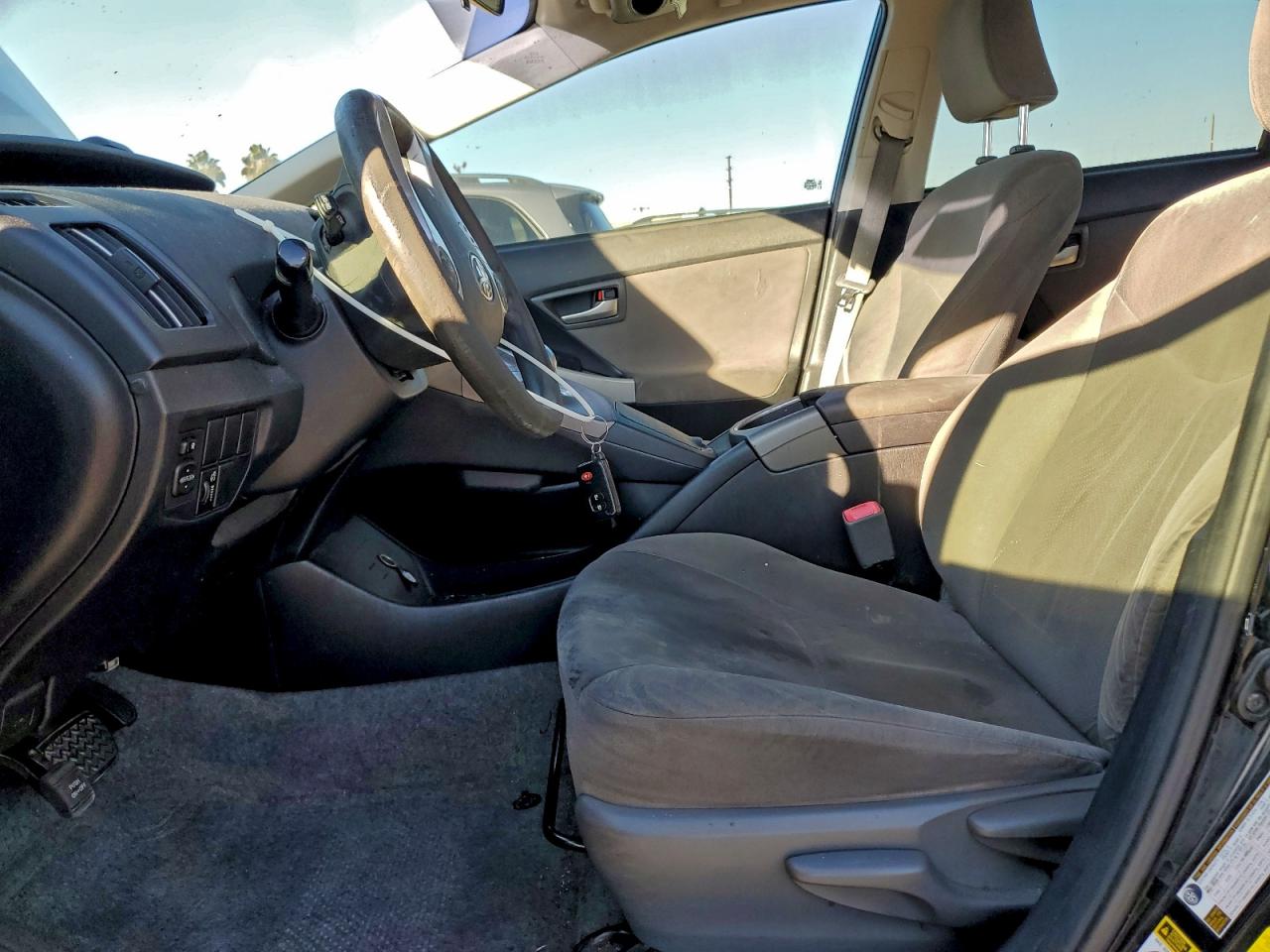 2013 TOYOTA PRIUS photo 19
