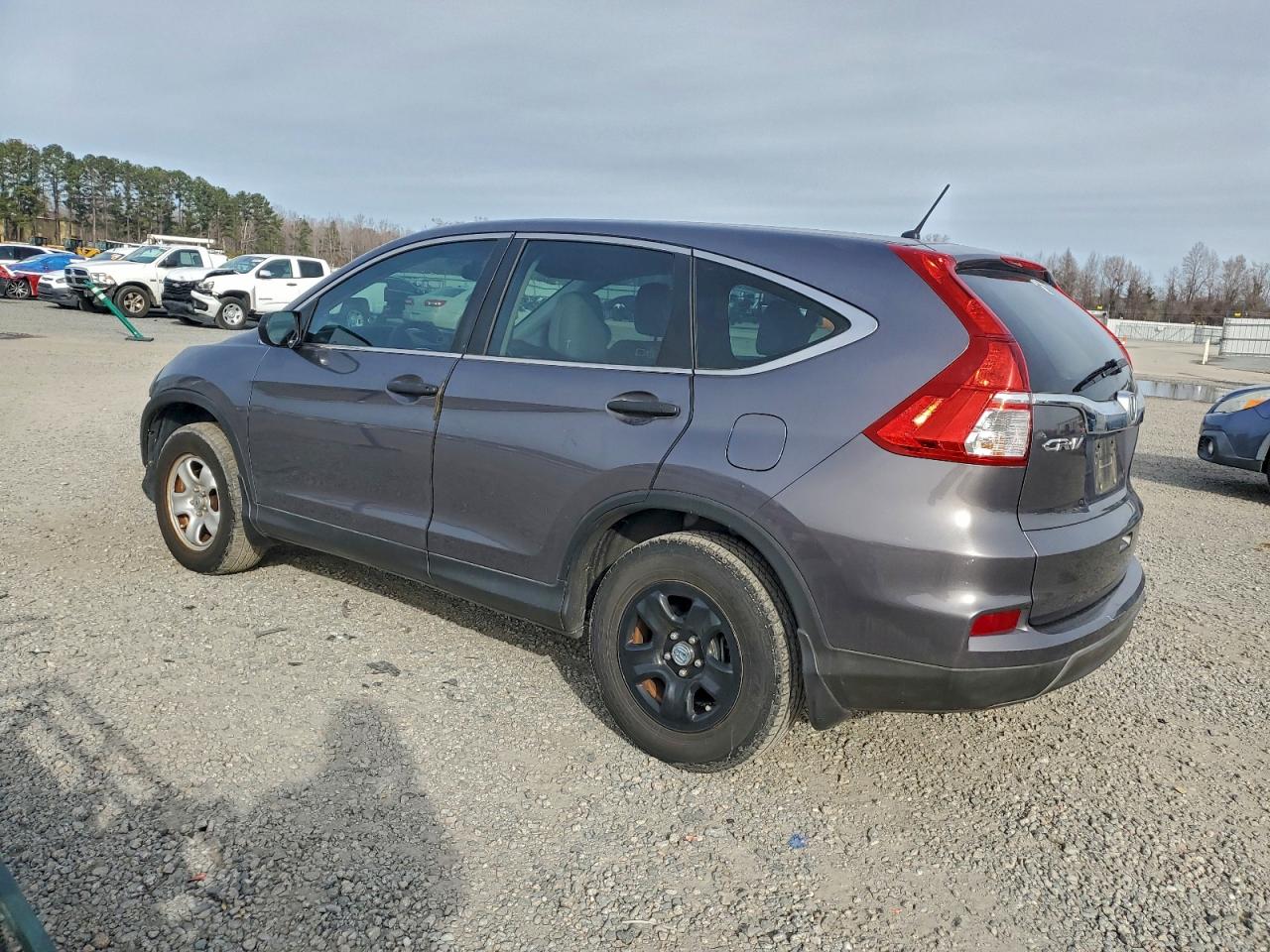 2015 HONDA CR-V LX photo 4