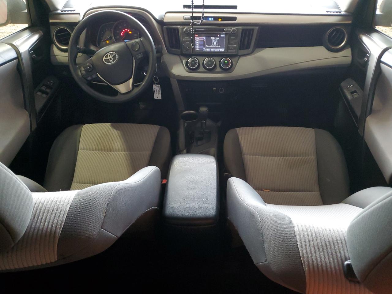 2015 TOYOTA RAV4 LE photo 8
