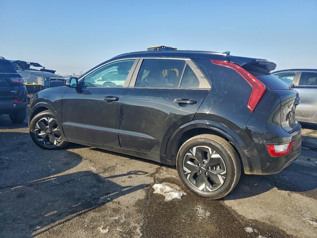 2024 KIA NIRO WIND photo 2