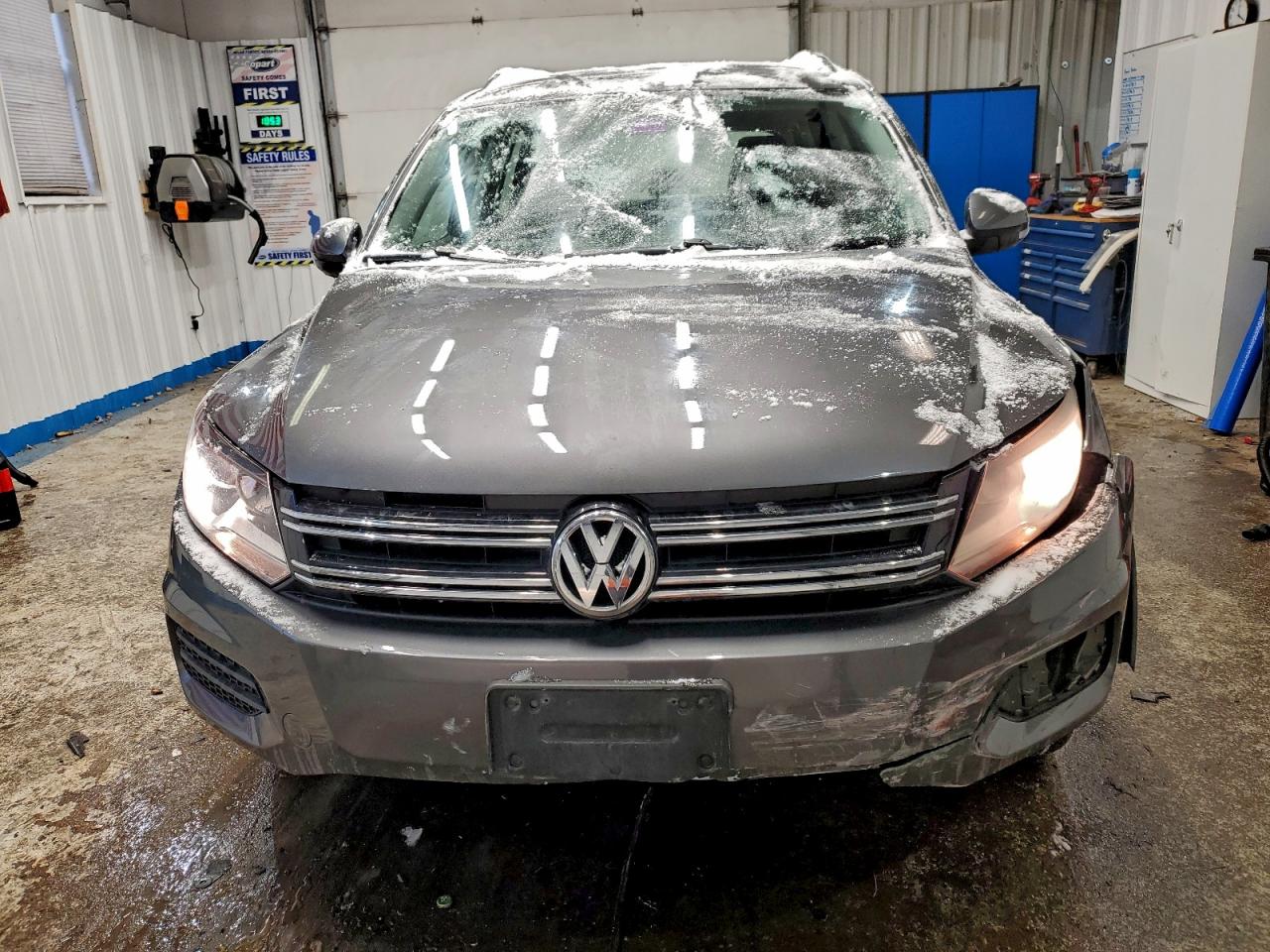 2016 VOLKSWAGEN TIGUAN S photo 5