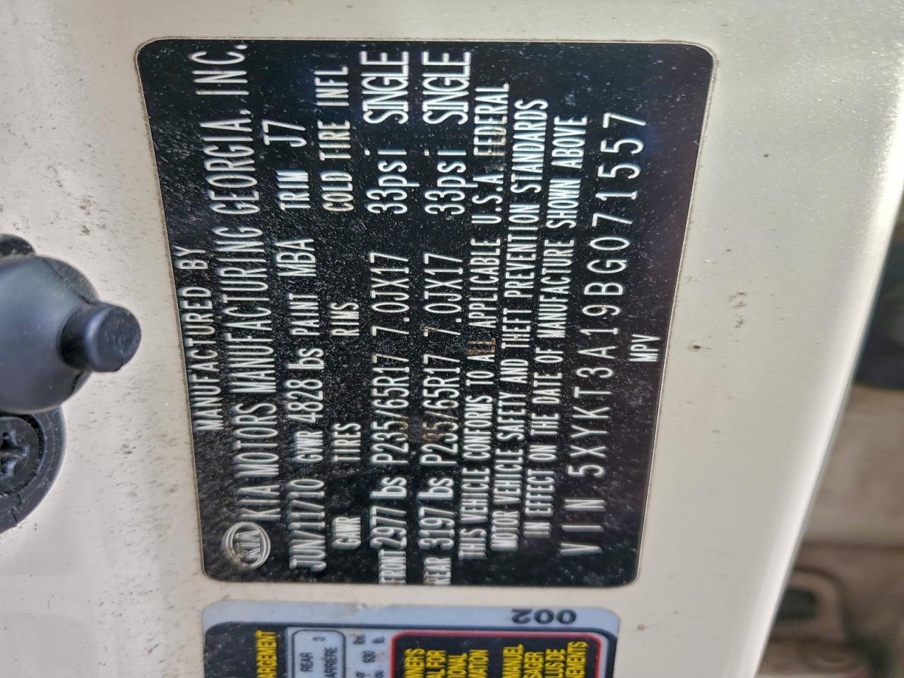 2011 KIA SORENTO BASE photo 37