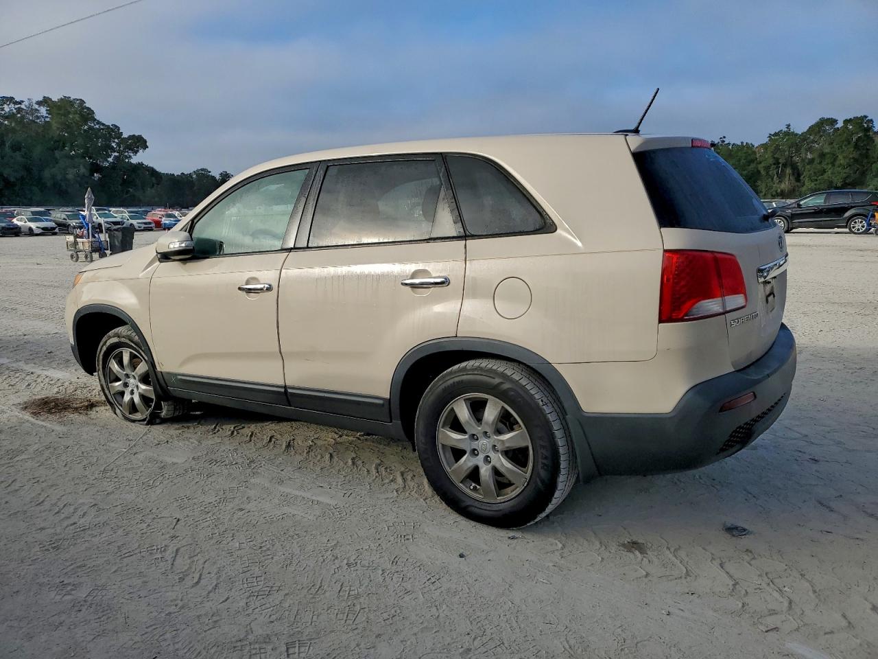 2011 KIA SORENTO BASE photo 4