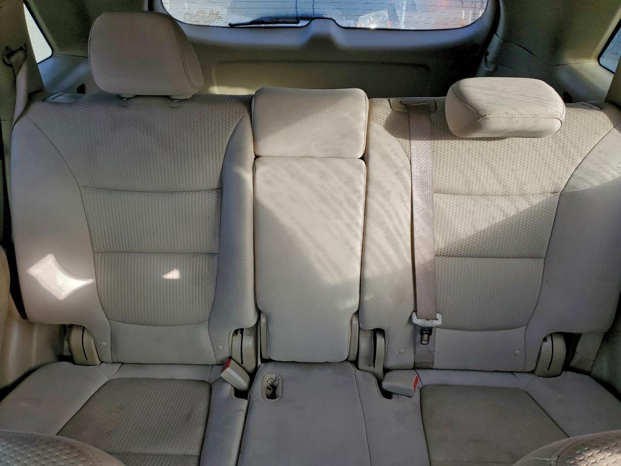 2011 KIA SORENTO BASE photo 28