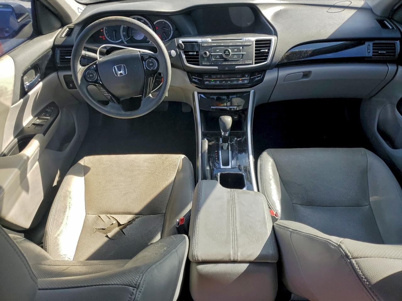 2016 HONDA ACCORD LX photo 15