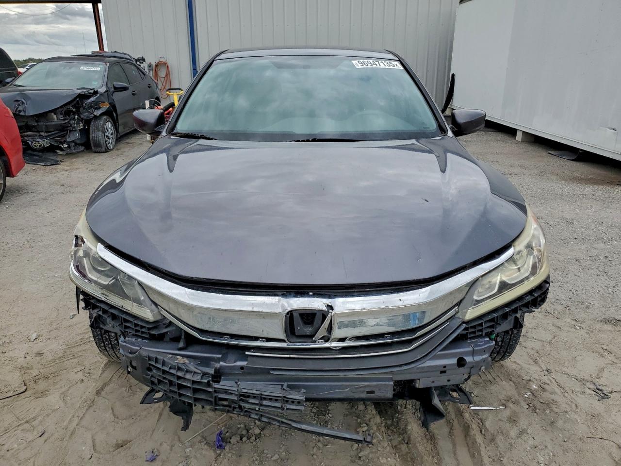 2016 HONDA ACCORD LX photo 9