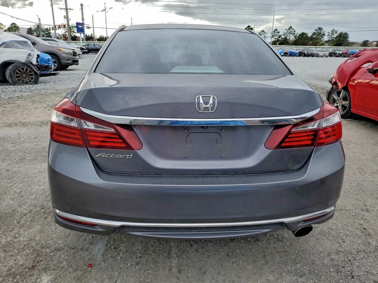 2016 HONDA ACCORD LX photo 11