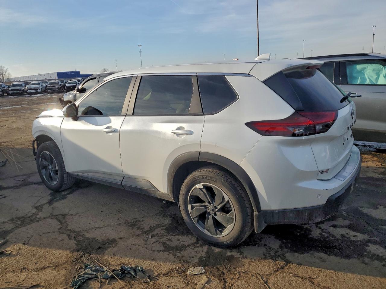 2024 NISSAN ROGUE SV photo 2