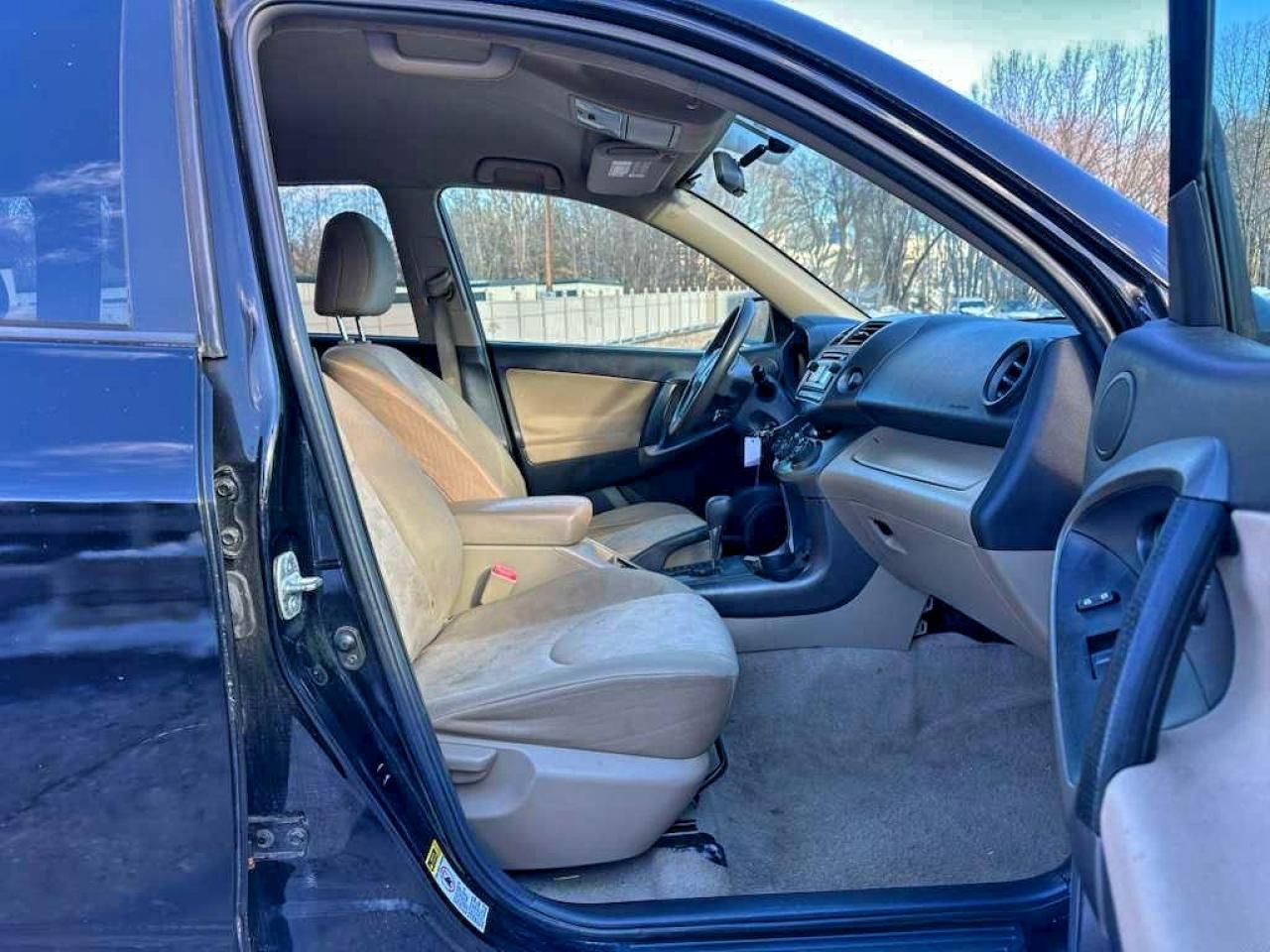2012 TOYOTA RAV4 photo 7