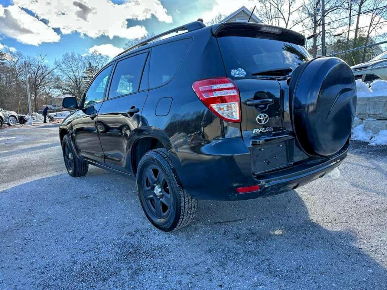 2012 TOYOTA RAV4 photo 2