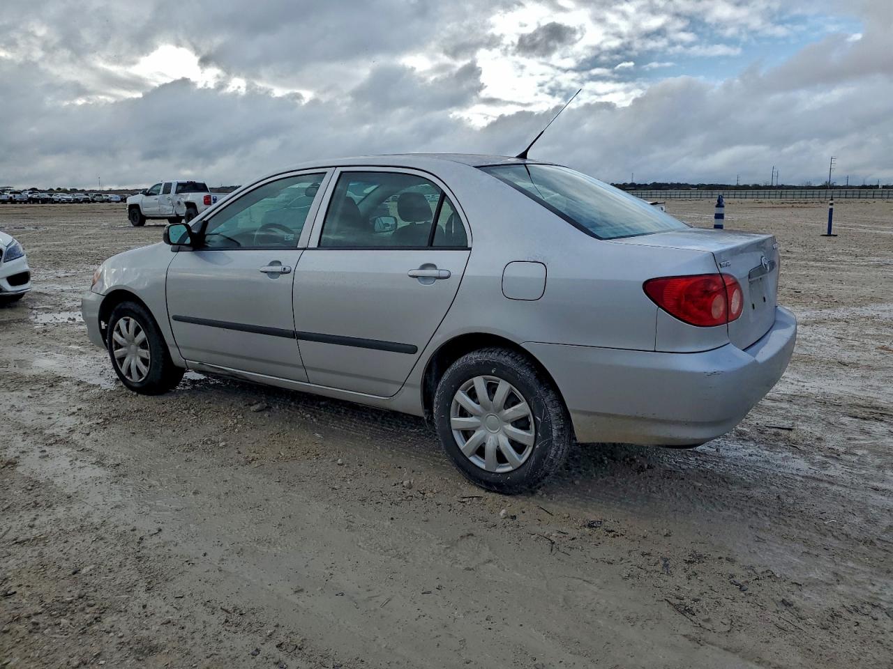 2006 TOYOTA COROLLA CE photo 2