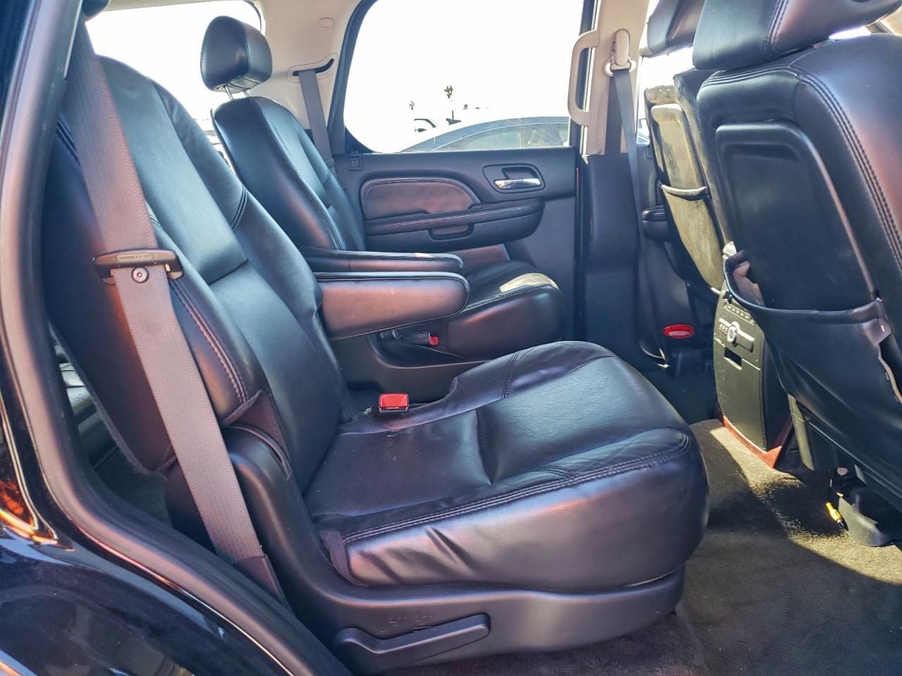 2007 CADILLAC ESCALADE LUXURY photo 11