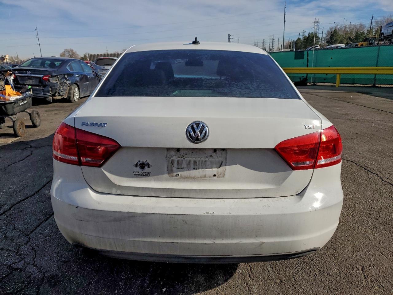 2014 VOLKSWAGEN PASSAT S photo 6