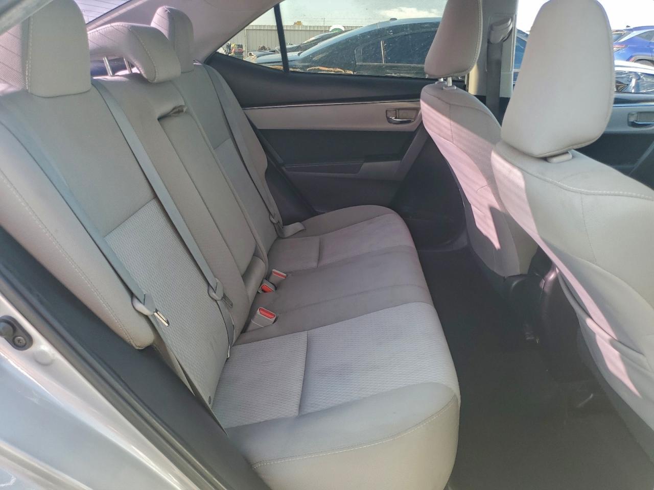 2016 TOYOTA COROLLA L photo 28