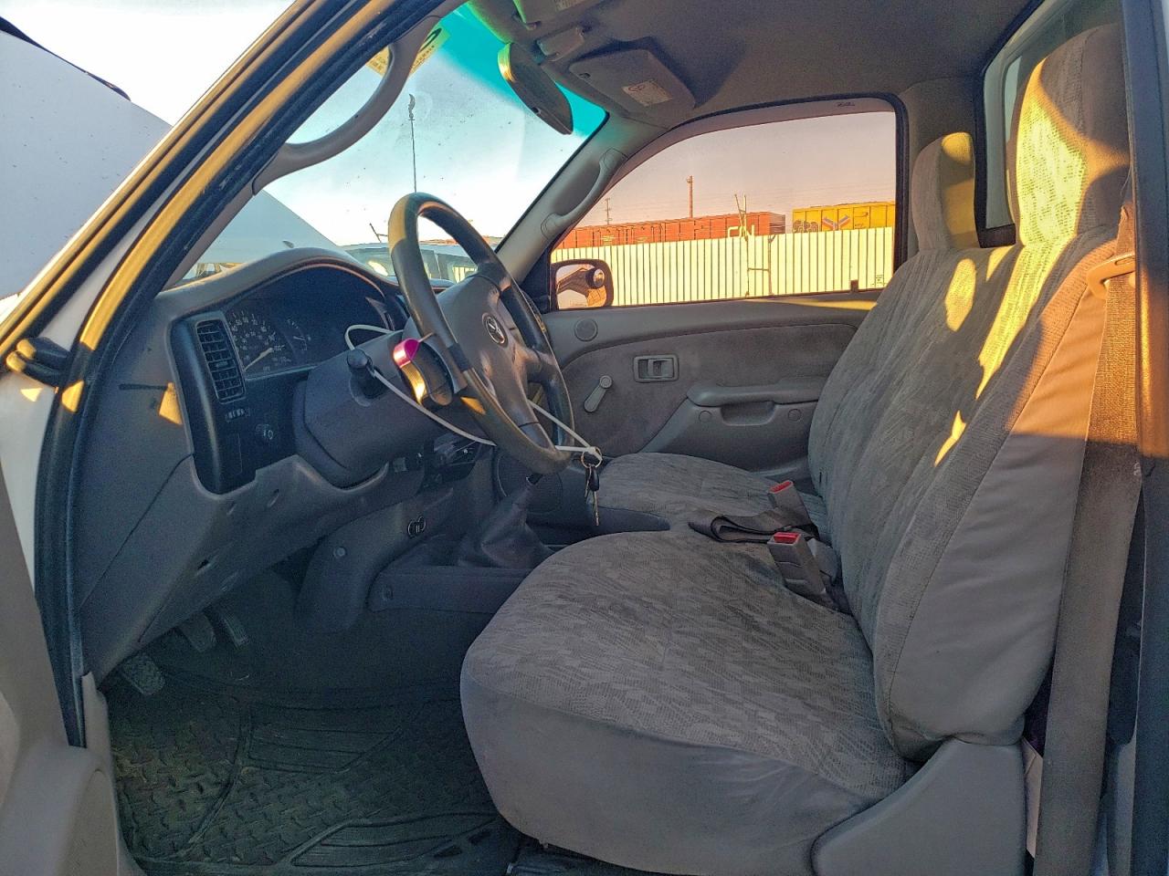 2002 TOYOTA TACOMA photo 7