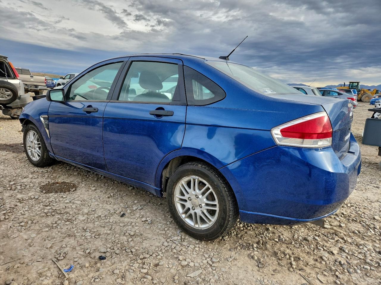 2008 FORD FOCUS SE photo 2