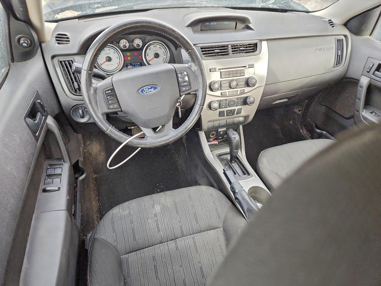 2008 FORD FOCUS SE photo 8