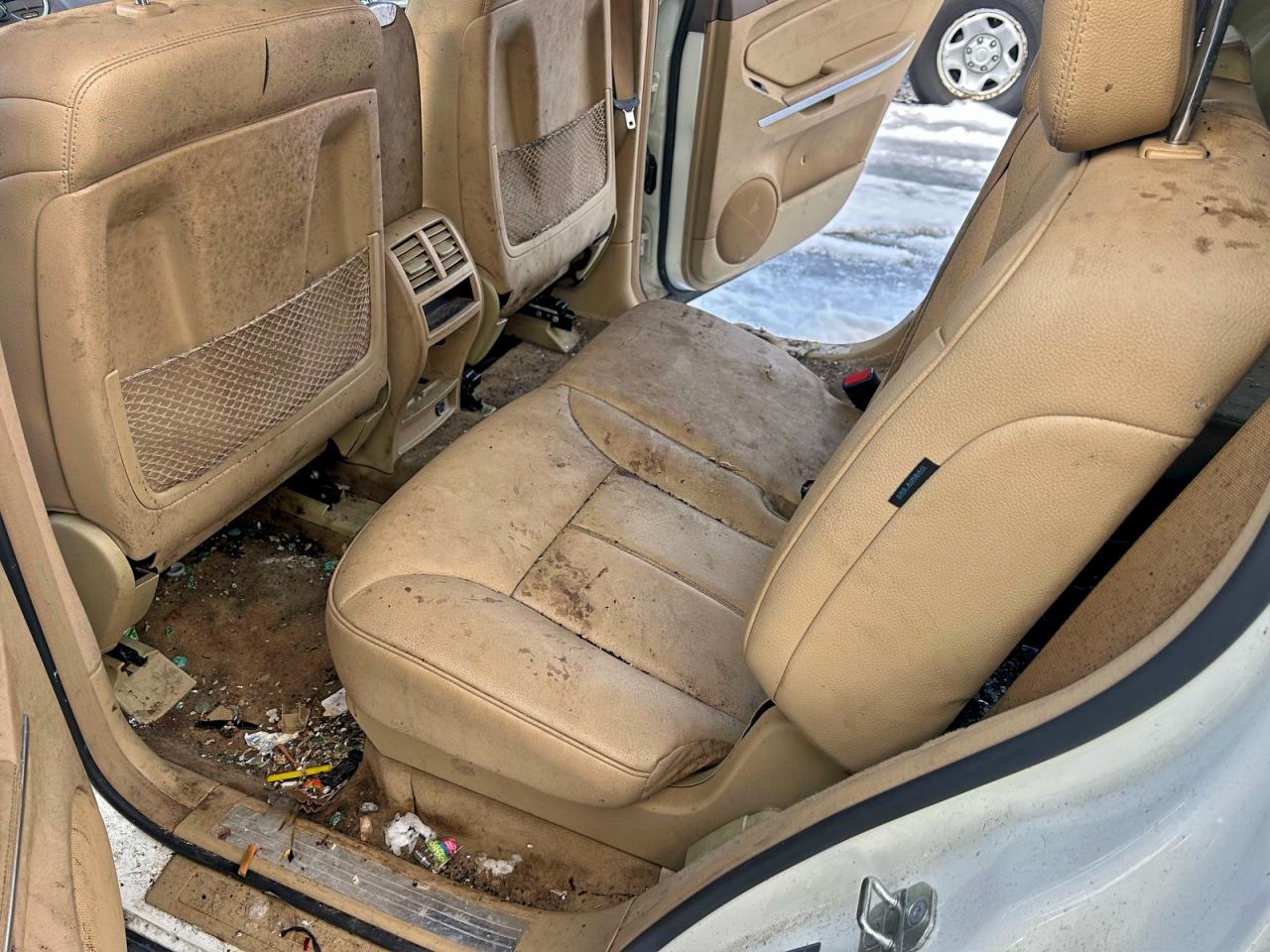 2011 MERCEDES-BENZ GL 350 BLUETEC photo 11