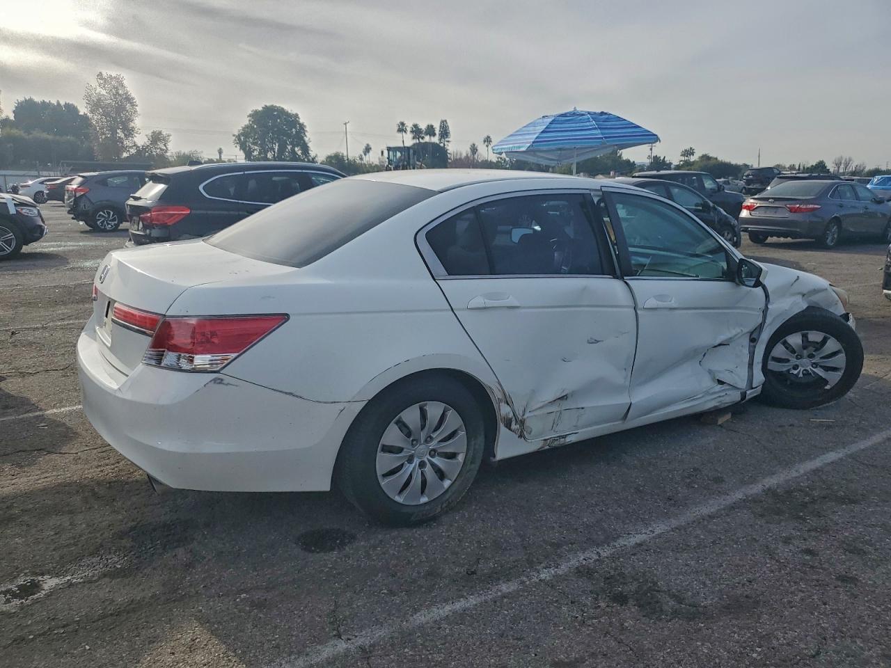 2012 HONDA ACCORD LX photo 5