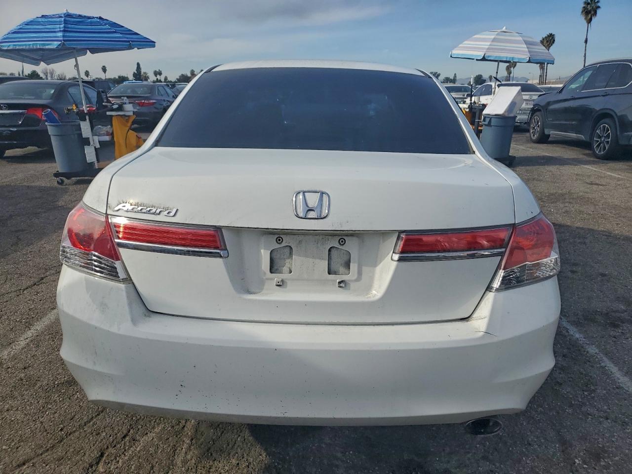 2012 HONDA ACCORD LX photo 11