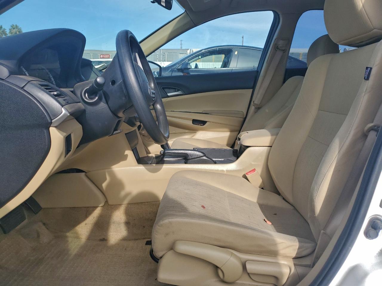2012 HONDA ACCORD LX photo 13