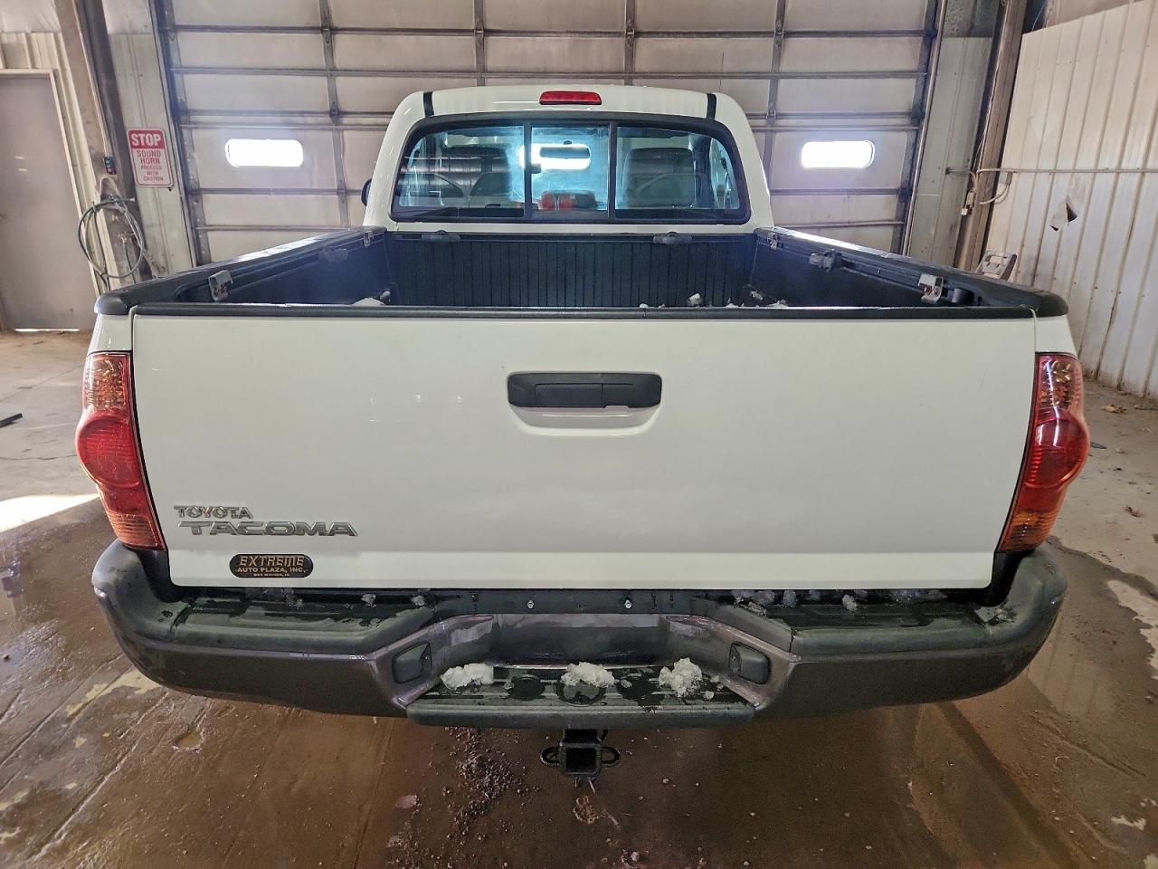 2013 TOYOTA TACOMA photo 6