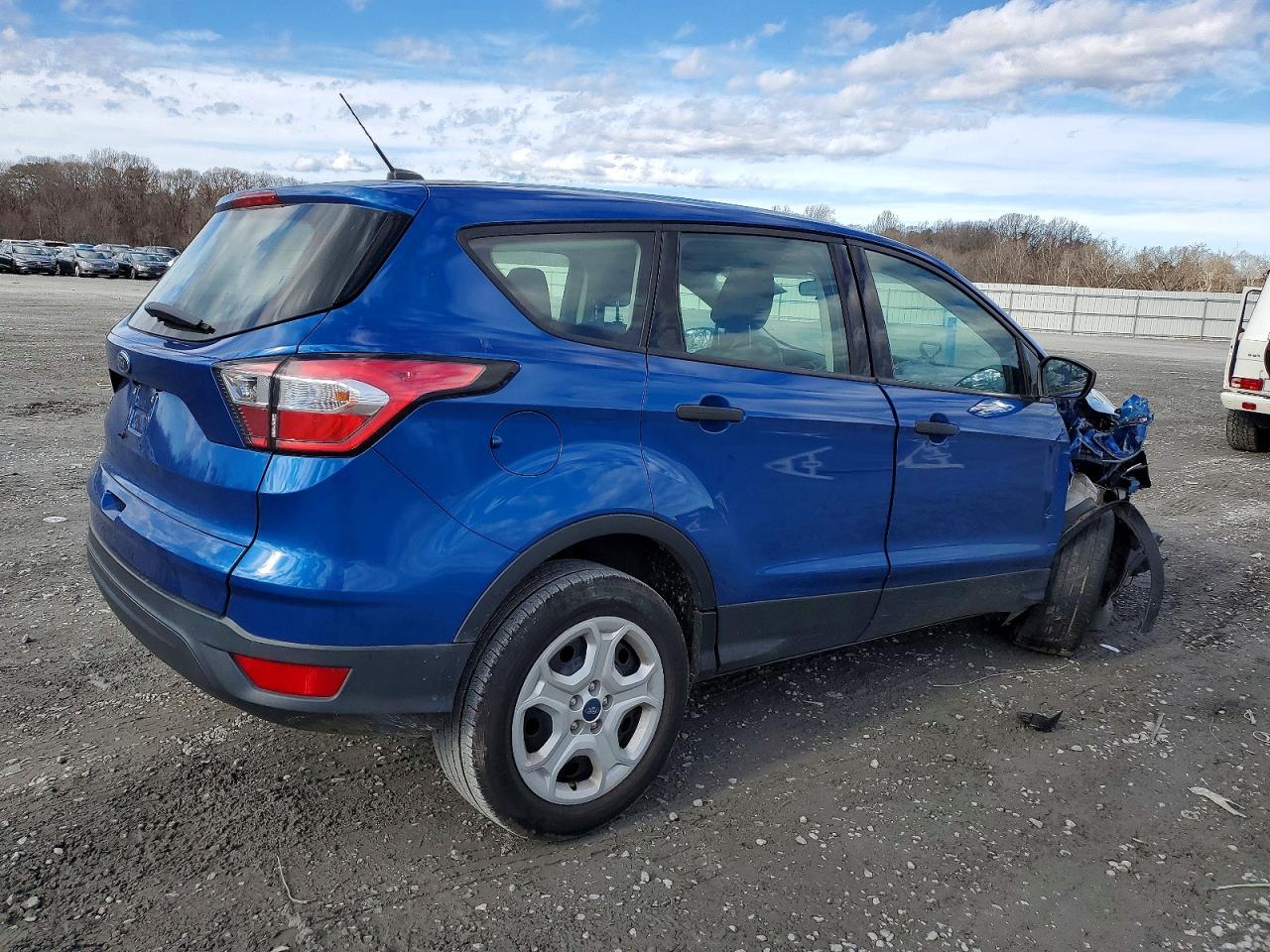 2018 FORD ESCAPE S photo 3