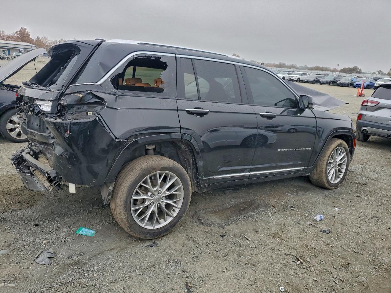 2023 JEEP GRAND CHEROKEE SUMMIT photo 7