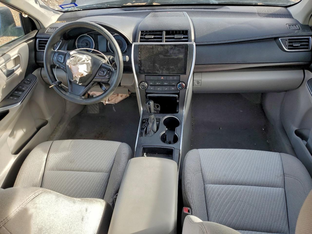2016 TOYOTA CAMRY LE photo 22