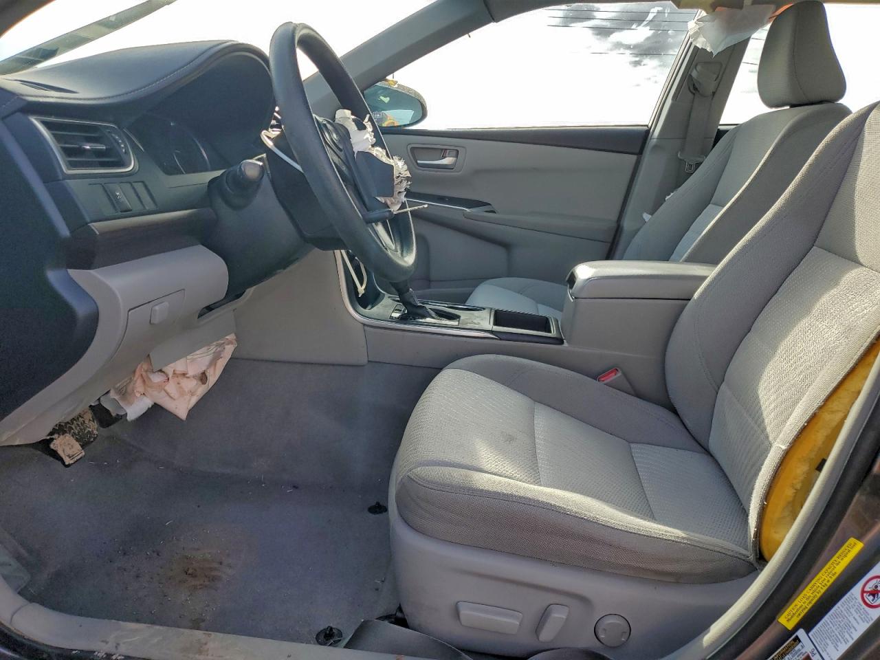 2016 TOYOTA CAMRY LE photo 19