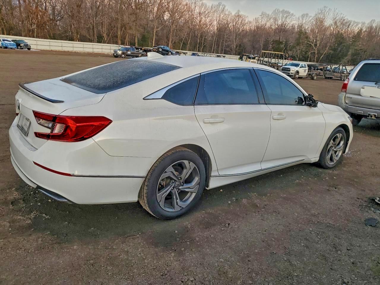 2018 HONDA ACCORD EXL photo 5